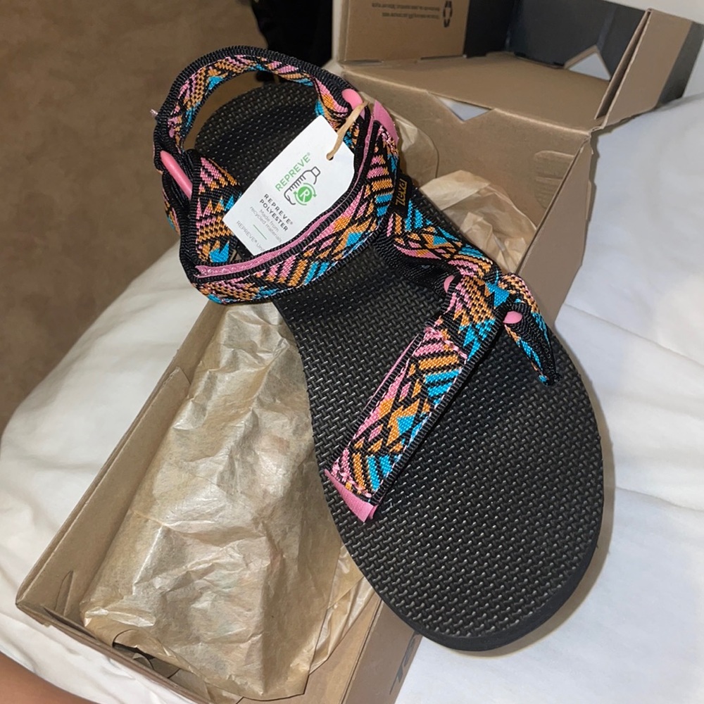 NWT Teva!